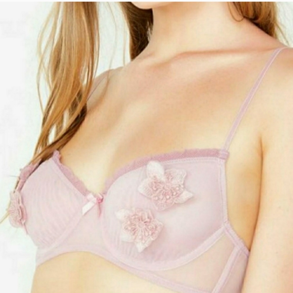 Sugar Thrillz‎ Romantic Applique Bra size small